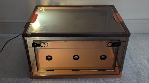 Insulated foldable brooder box - brooder,